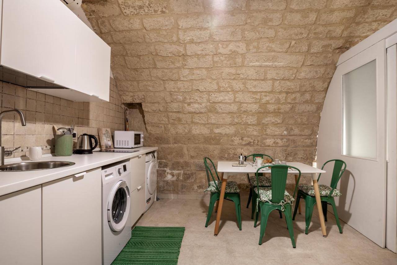 La Pergola Apt In The Heart Of Bari Esterno foto